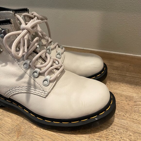 Dr Marten's Women''s White Lace Up Boots, Size 9, GUC - Picture 9 of 9